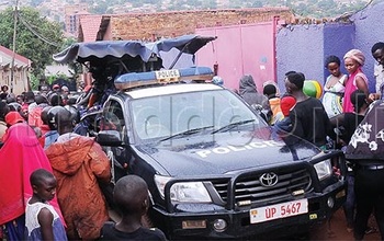 Omulongo asazeeko nnyina obulago