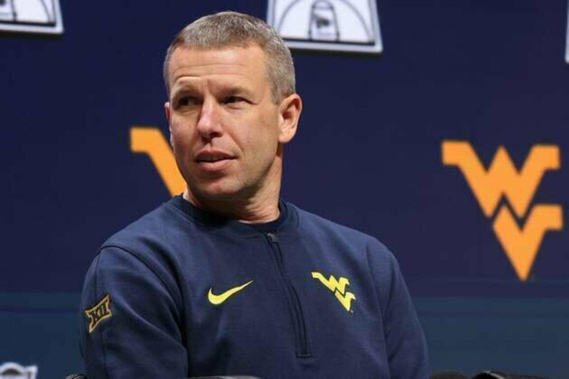 West Virginia coach gets first look at Backyard Brawl vs. Pitt