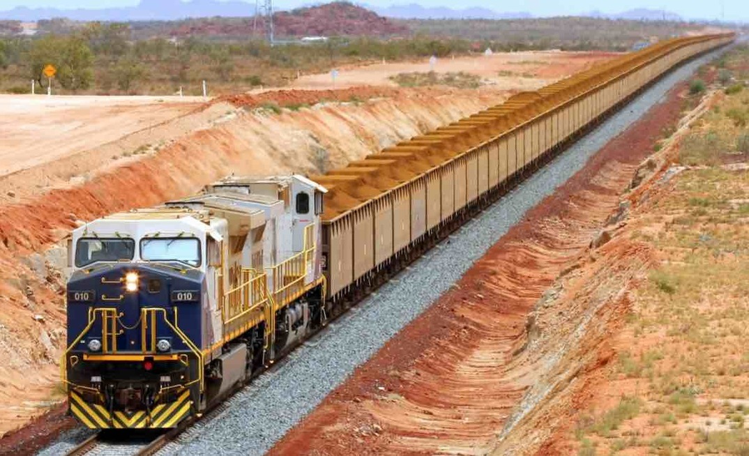 Trem da Fortescue carregado de minério de ferro/Divulgação