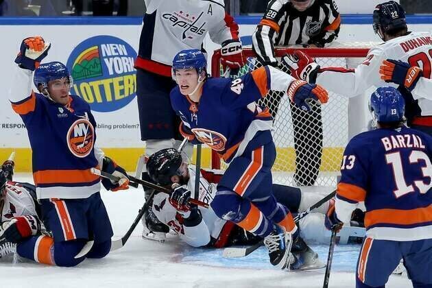 Top pick Matthew Schaefer scores 1st goal in Isles' loss to Caps