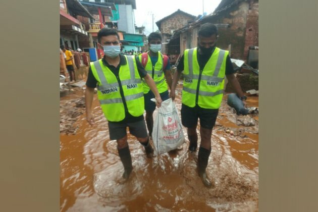 Indian Navy's flood rescue teams help locals to recover