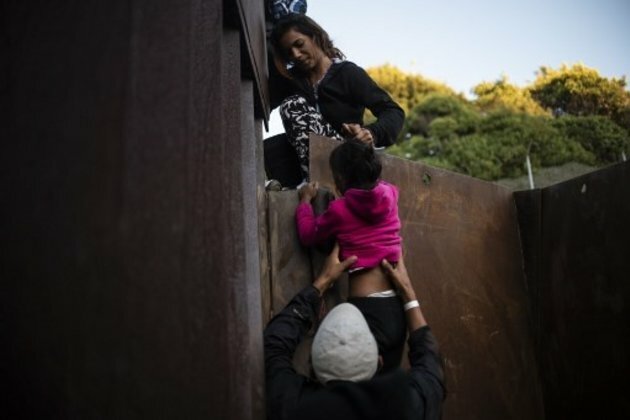 Top US, Mexico diplomats meet in Washington amid migrant crisis
