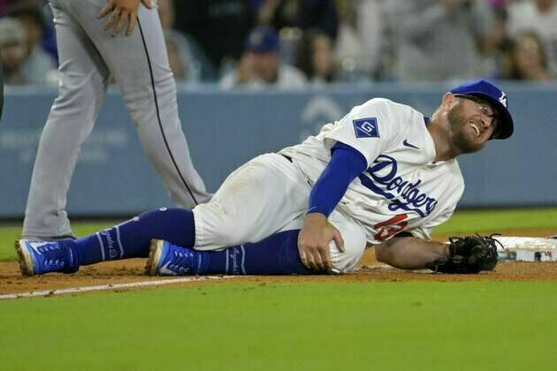 Dodgers 3B Max Muncy (knee) set to undergo MRI