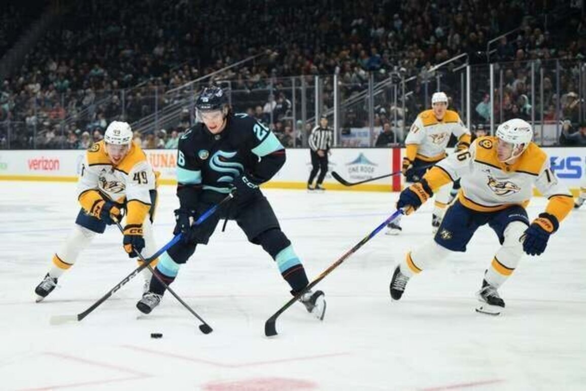 Matty Beniers tallies 2 goals as Kraken take down Predators