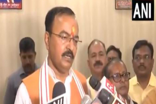 "Training programs are conducted regularly": UP Deputy CM Keshav Prasad Maurya inspects 'Laghu Udyog Kendra'