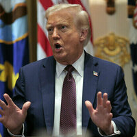 Trump promises trilateral meeting with Putin and Zelensky