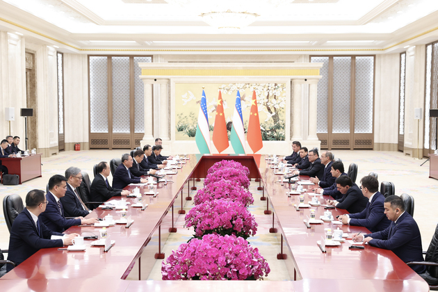 CHINA-BEIJING-LI QIANG-UZBEKISTAN-PM-MEETING (CN)
