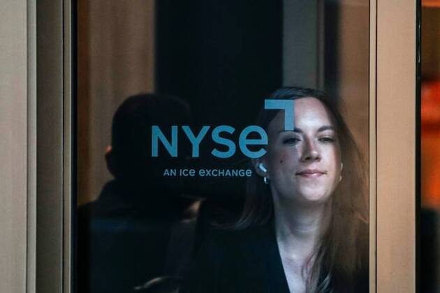 Wall Street ends lower ahead of inflation report, China trade talks