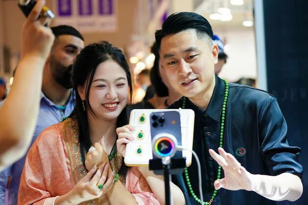 Update: China has over 1.12 billion internet users, boosting prowess in culture, AI