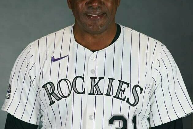 Rockies fire hitting coach Hensley Meulens
