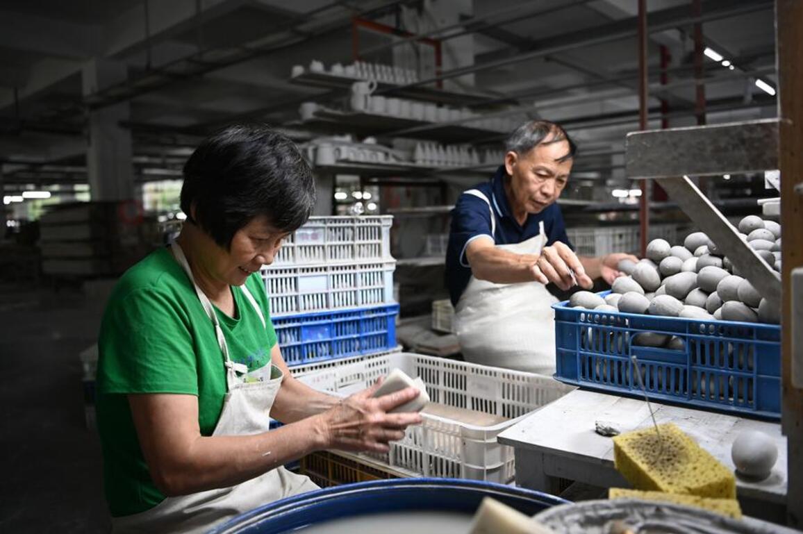 EconomyInFocus | Ceramic industry sees robust growth in SE China's Dehua County