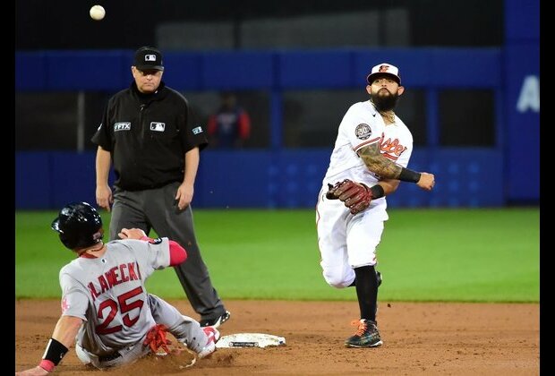 Orioles edge Red Sox in Little League Classic