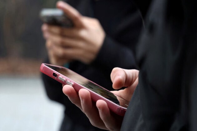 'Fuel Pass' app crashes on debut in Dhaka; drivers face long queues and technical glitches