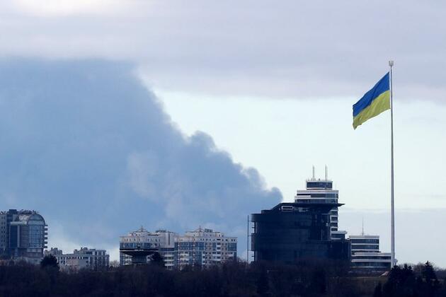 Xinhua Headlines: 3 years into Ukraine crisis, path to peace still laden with challenges