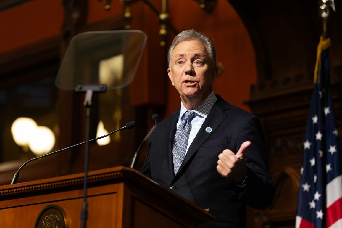 On CT universal pre-K, Lamont undeterred by economic uncertainty