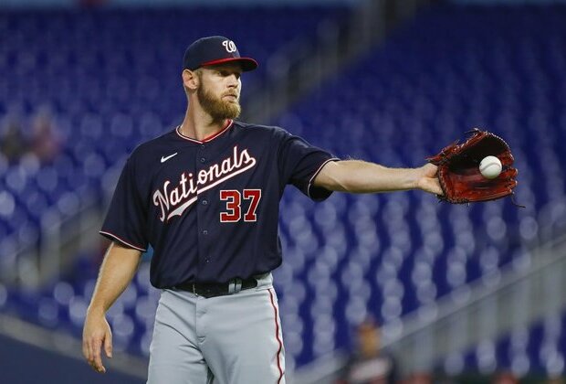 Report: P Stephen Strasburg's career in jeopardy