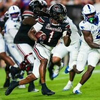 South Carolina takes charge in 2nd quarter, rolls past Kentucky