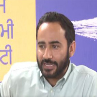 MP Gurmeet Hayer takes stock of arrangements for IPL 2026 clash at Mullanpur