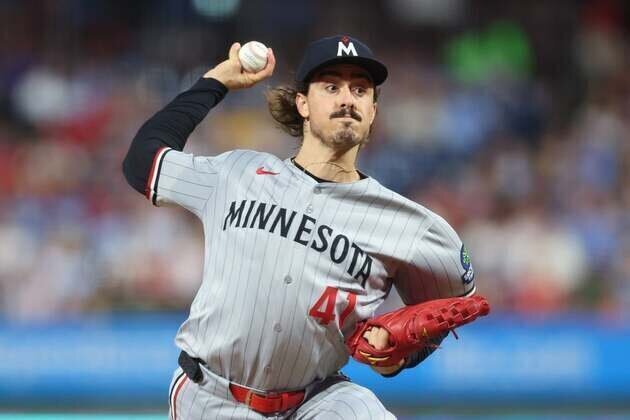 Twins RHP Joe Ryan (back) scratched vs. Red Sox