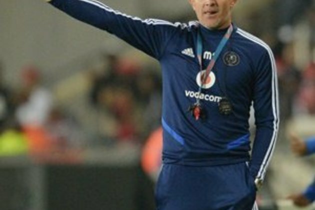Orlando Pirates coach quits