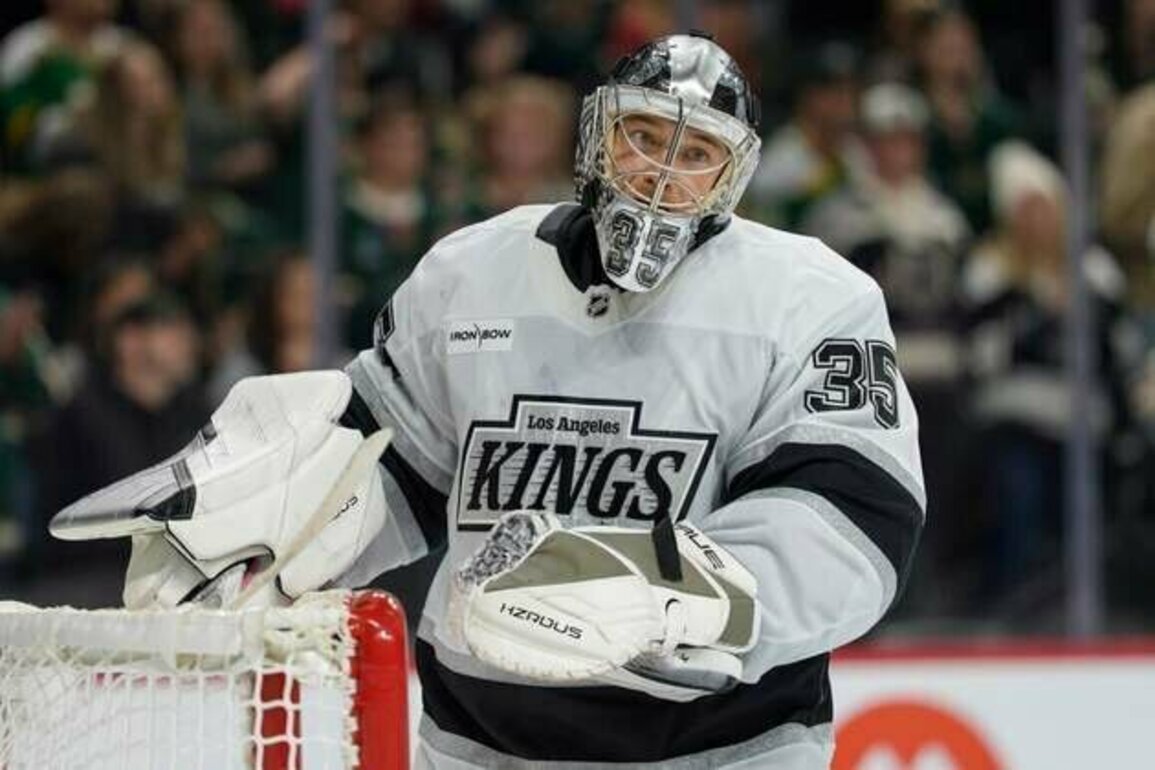 Kings seek to stop undefeated Hurricanes without Anze Kopitar