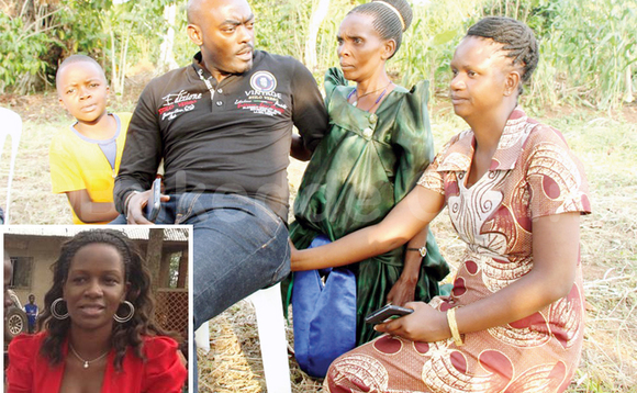 Omubaka Veronica Nannyondo (ku ddyo) ng’alina by’agamba Mukasa Mbidde (ku kkono). Omubaka Veronica Nannyondo (ku ddyo) ng’alina by’agamba Mukasa Mbidde (ku kkono).