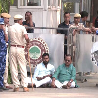 Bihar: JD(U) MLA Gopal Mandal sits on dharna outside CM's house for election ticket