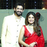 Gaurav Kapur, Kritika Kamra are now married, pose as husband and wife in traditional ensembles