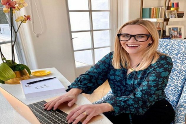 Reese Witherspoon encourages people to 'shop small' this Black Friday