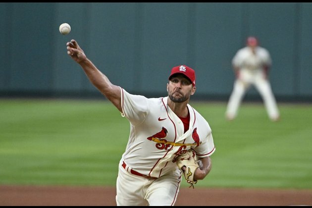 Hunter Renfroe's late heroics lead Brewers past Cardinals