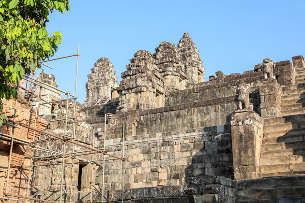 CAMBODIA-SIEM REAP-PHNOM BAKHENG TEMPLE-RESTORATION WORK