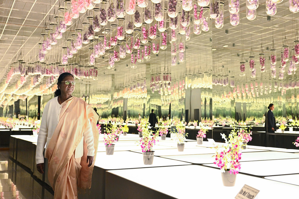 Sikkim: President Droupadi Murmu visits Orchidarium, Namgyal Institute of Tibetology in Gangtok