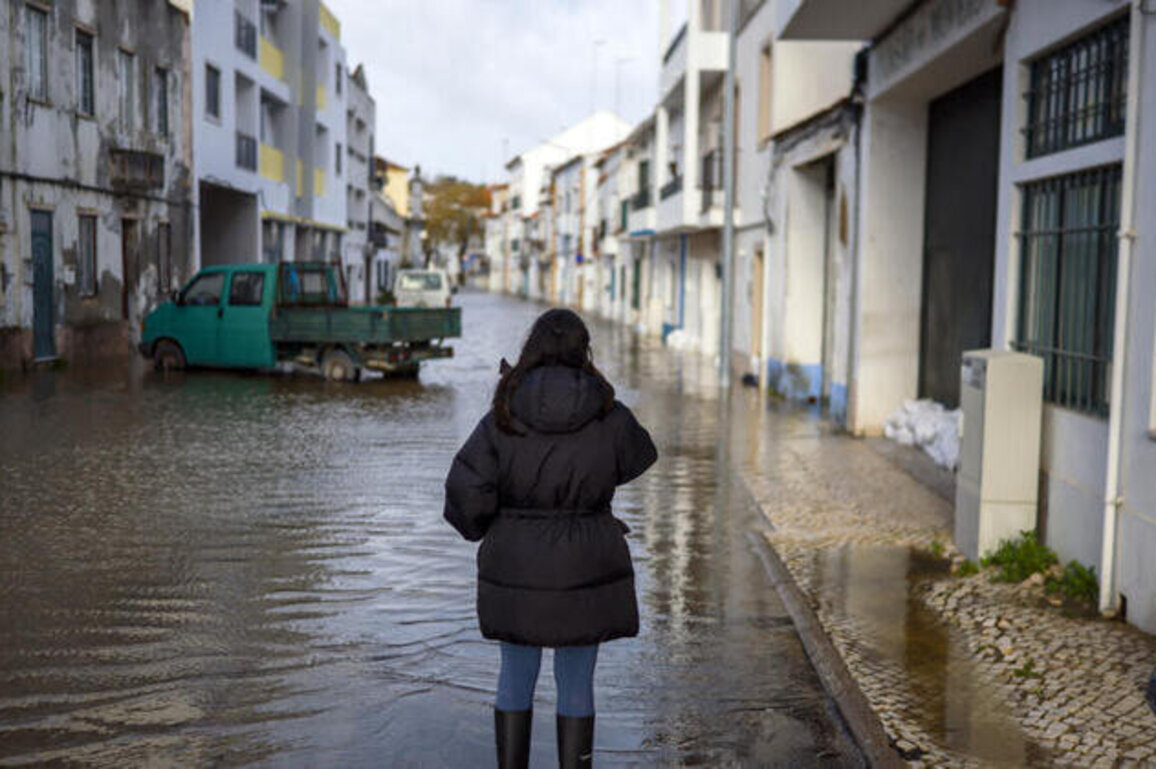 Storm disrupts Portugal as presidential runoff election approaches