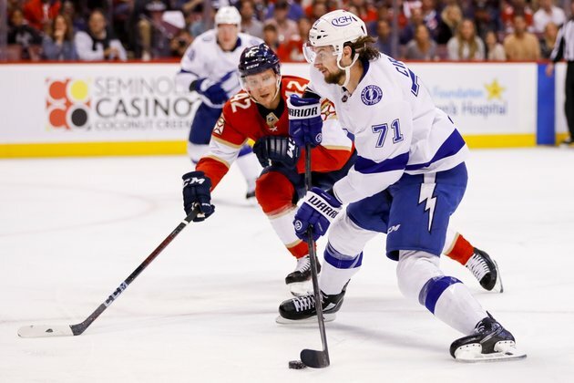 Last-minute goal gives Lightning 2-0 edge on Panthers