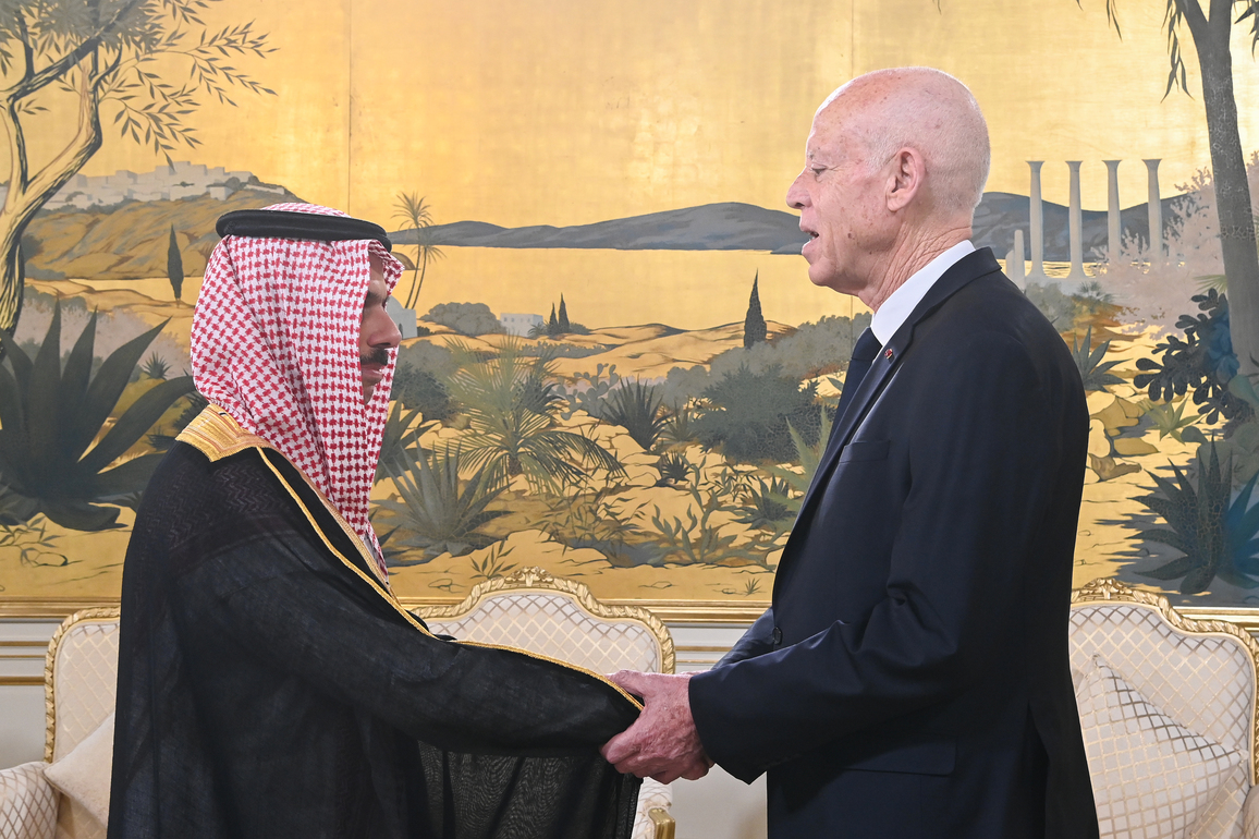 TUNISIA-TUNIS-PRESIDENT-SAUDI ARABIA-FM-MEETING