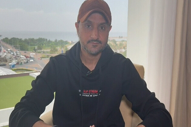 "He's a proper batter": Harbhajan Singh defends Abhishek Sharma after Mohammad Amir calls the batsman "slogger"