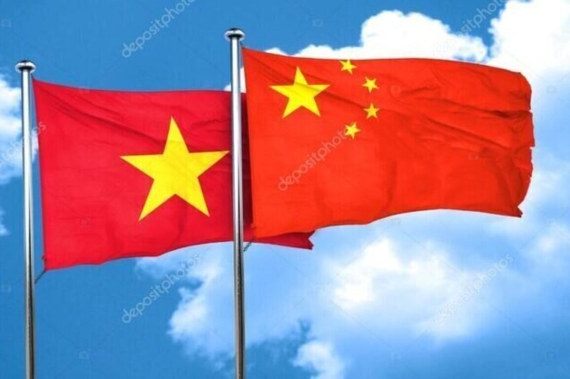 China and Vietnam strengthen political dialogue and regional stability