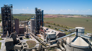 Planta de cimento da Loma Negra na Argentina