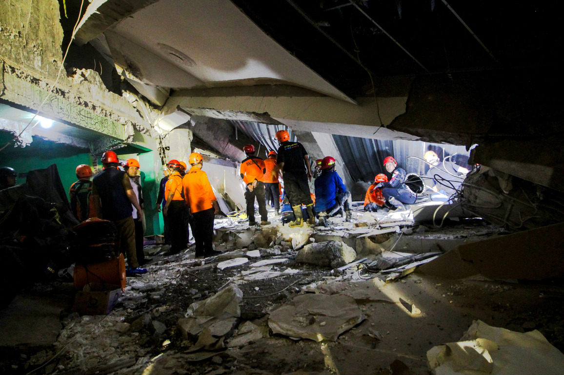 INDONESIA-SIDOARJO-SCHOOL BUILDING-COLLAPSE