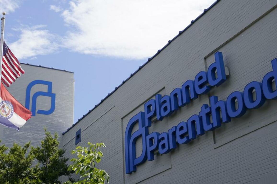 Court sides with Mo. AG in fight over transgender records