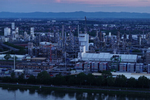 EU prices killing competitiveness  industry leaders