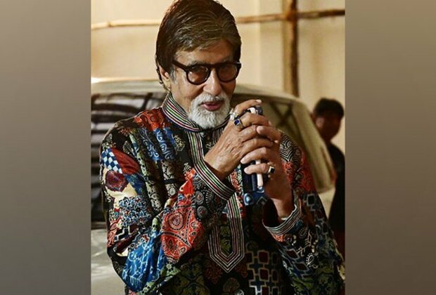 Big B thanks fans for their birthday wishes, apologises for not responding to everyone