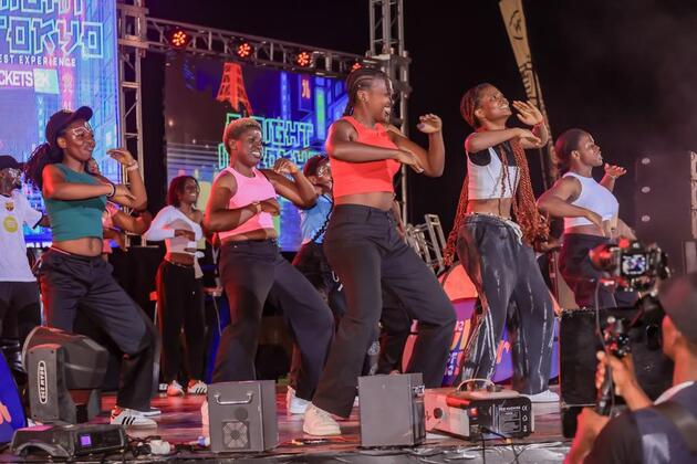 (Hello Africa) Melody as remedy -- Music festival eases conflict pains in Cameroon's troubled region