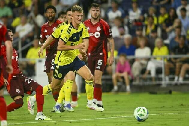 Sam Surridge ties Messi for MLS goals lead as Nashville blanks Toronto