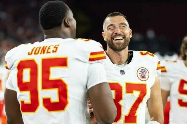 Chiefs' Travis Kelce kicks off fashion partnership with American Eagle