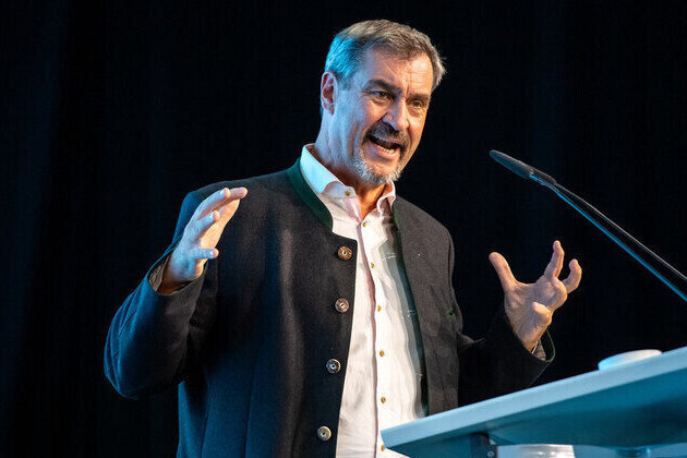 German party leader calls for compulsory military service