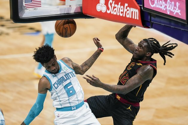Taurean Prince pushes Cavaliers past Hornets