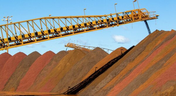 Produção de minério de ferro da NMDC na Índia