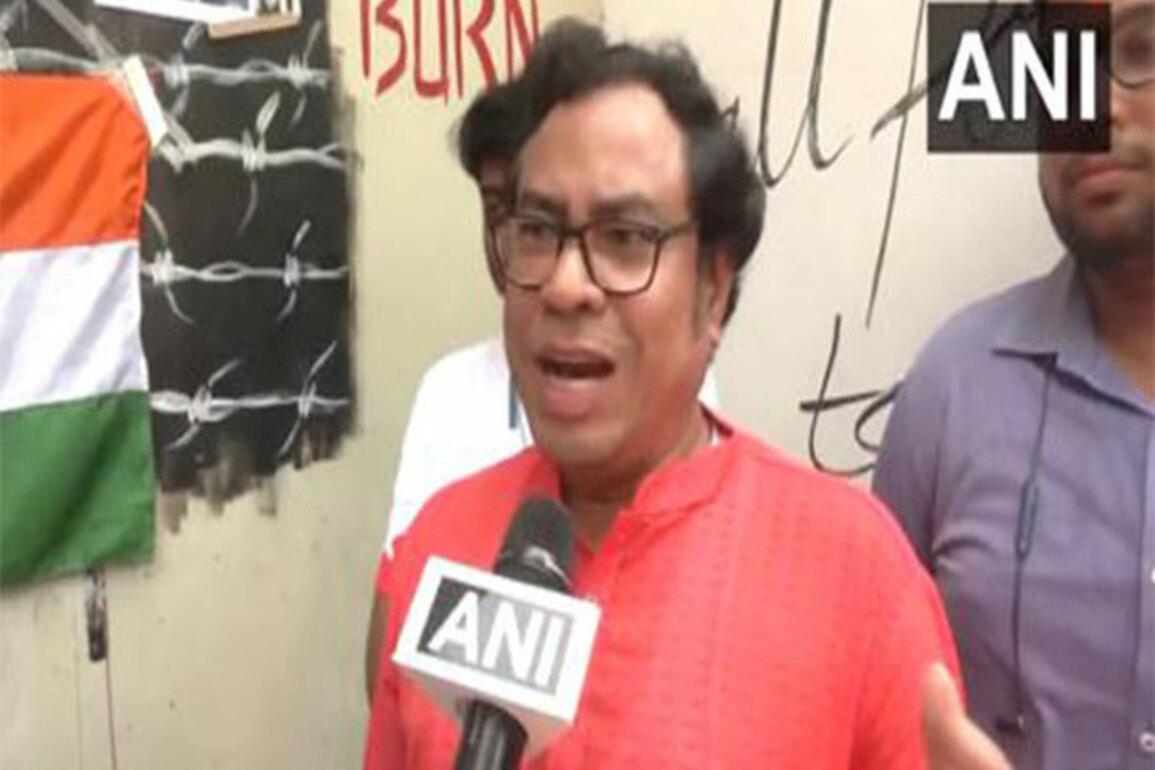 WB: Row in Jadavpur University over 'Azad Kashmir' slogan; Vice-Chancellor nominee condemns incident