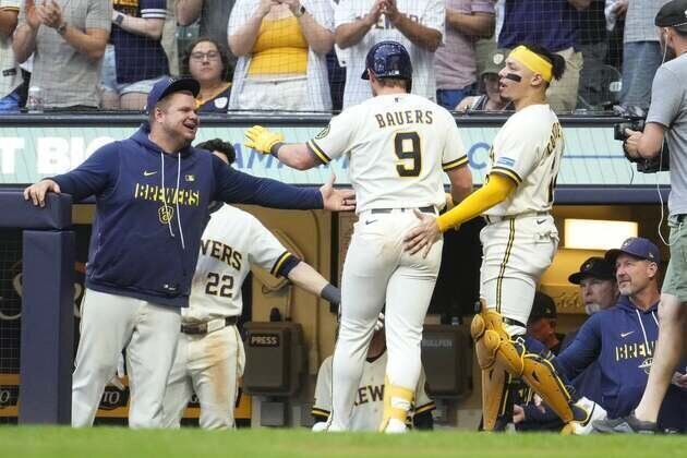 Kyle Harrison extends shutout streak as Brewers blank Cardinals